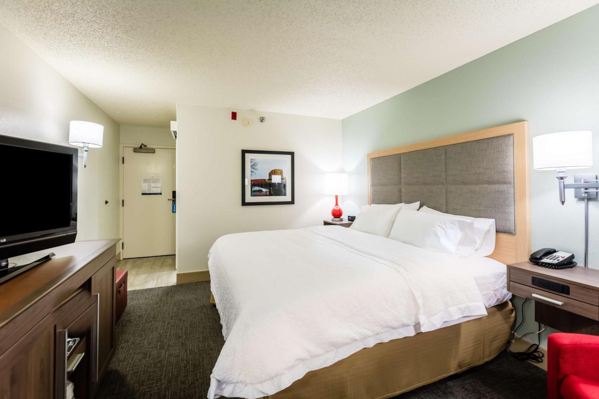 Hampton Inn Rochester Exterior photo