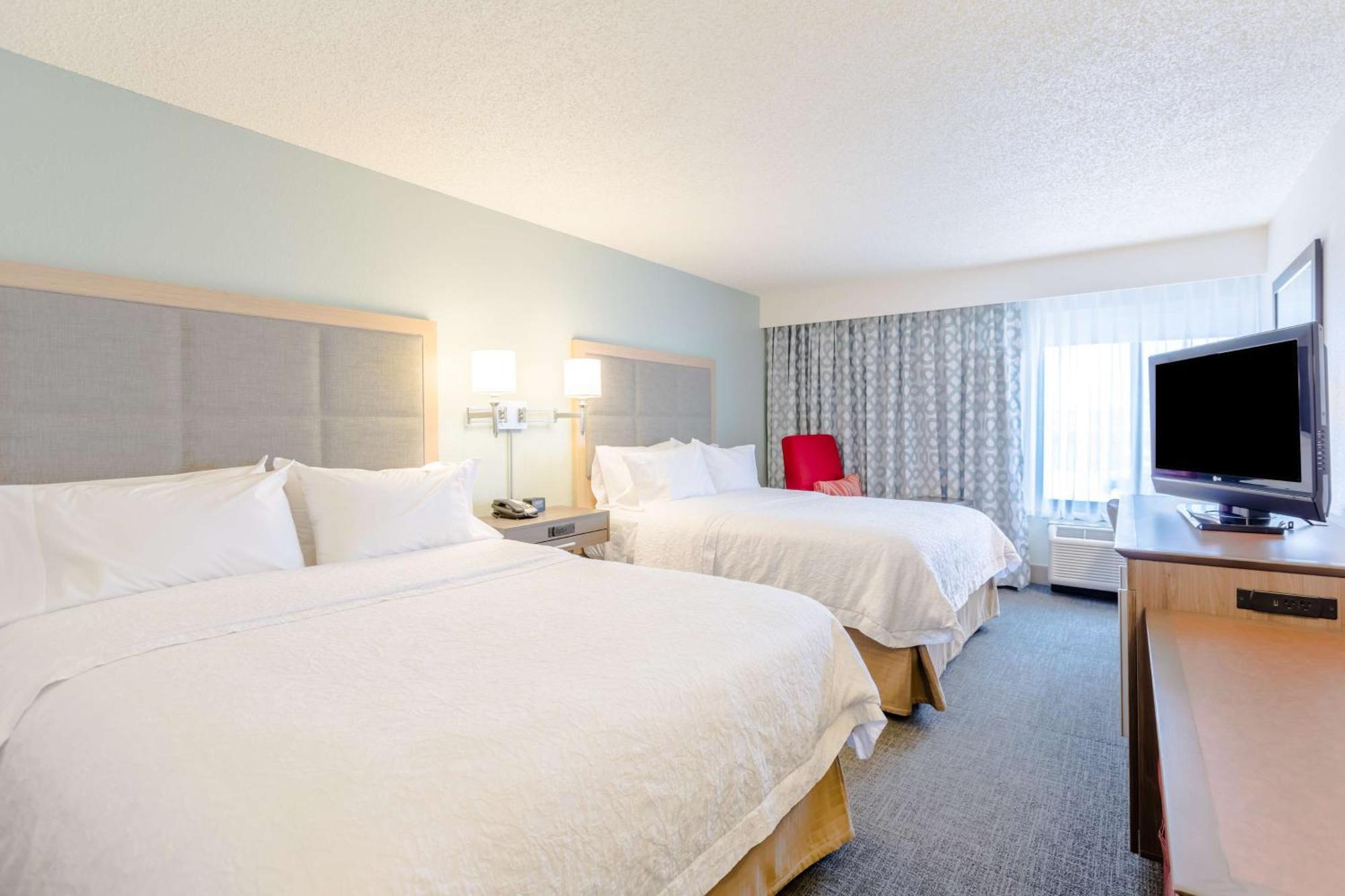 Hampton Inn Rochester Exterior photo